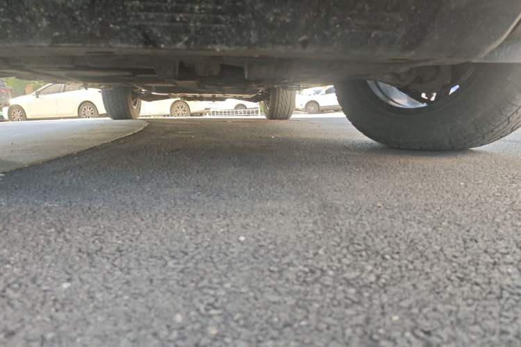 Used Deepal G318 2024 Four-Wheel-Drive Air Suspension Model Chassis Front