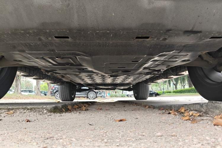 Used Deepal G318 2024 Two-Wheel Drive Air Suspension Version Chassis Front