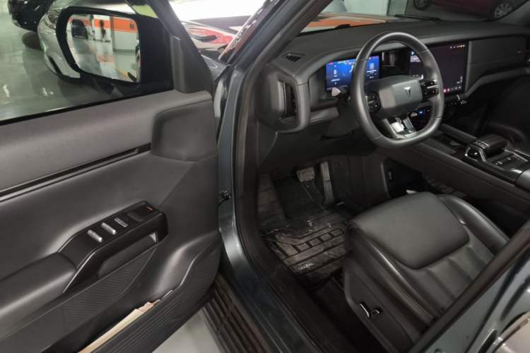 Used Deepal G318 2024 Two-Wheel Drive Air Suspension Version Driver Seat