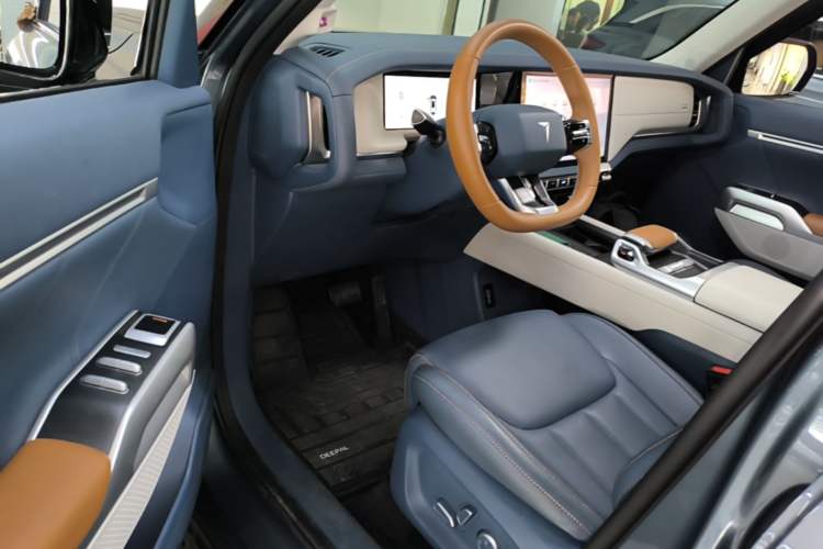 Used Deepal G318 2024 Four-Wheel-Drive Air Suspension Model Driver Seat