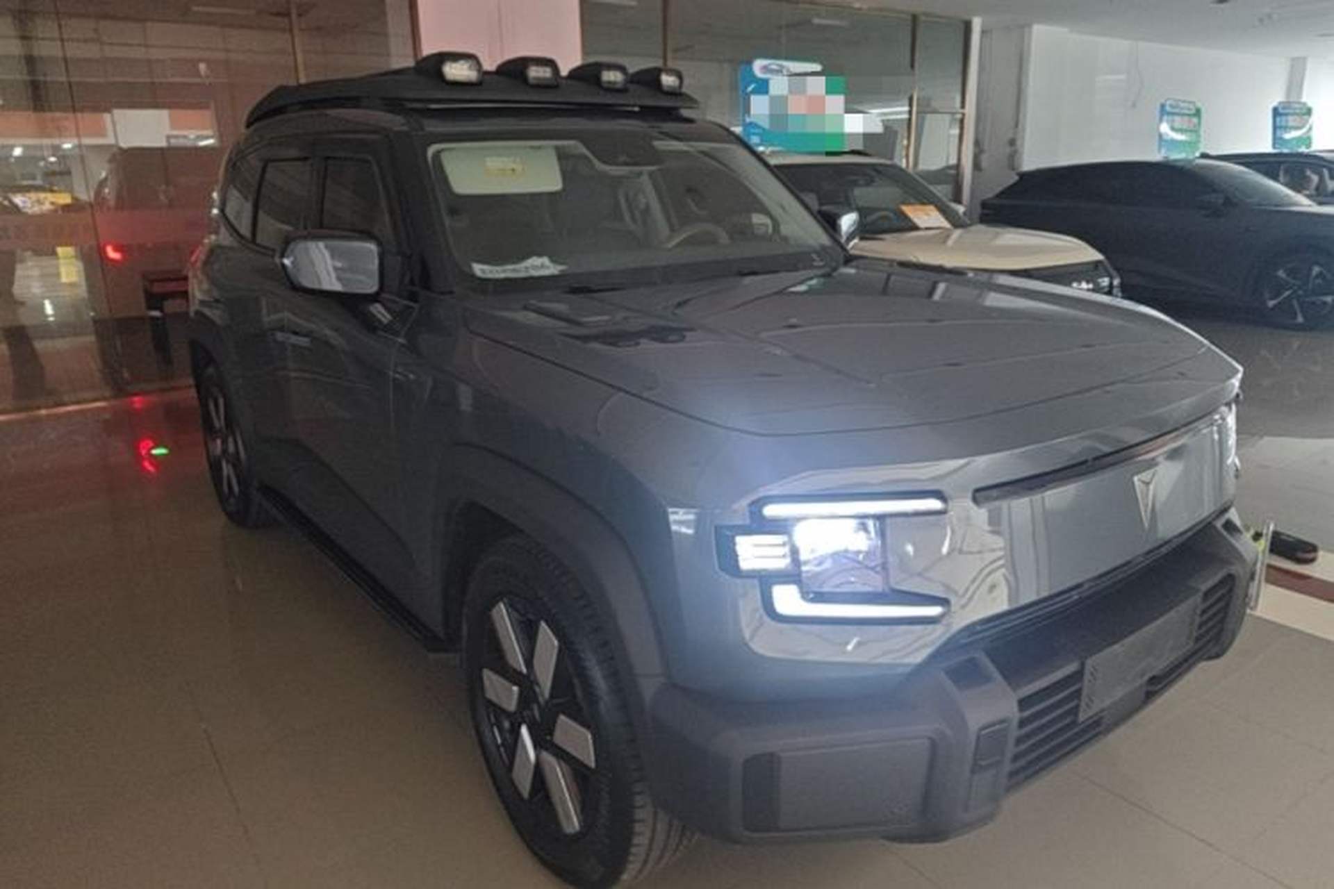 Used Deepal G318 2024 Four-Wheel-Drive Air Suspension Model Exterior 1