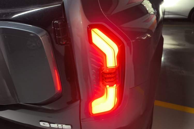 Used Deepal G318 2024 Two-Wheel Drive Air Suspension Version Exterior 3