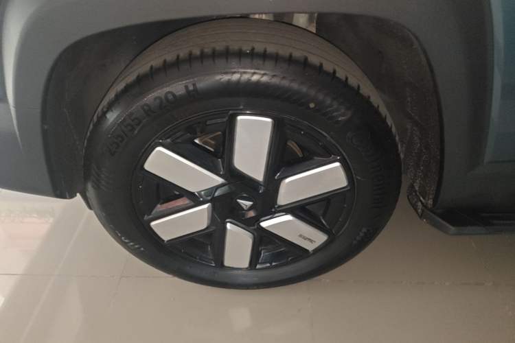 Used Deepal G318 2024 Four-Wheel-Drive Air Suspension Model Exterior 4