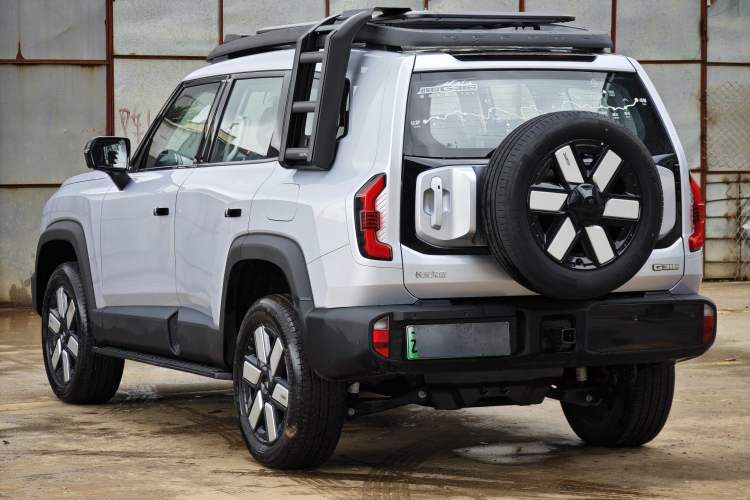 Used Deepal G318 2024 Four-Wheel-Drive Air Suspension Model Exterior 4