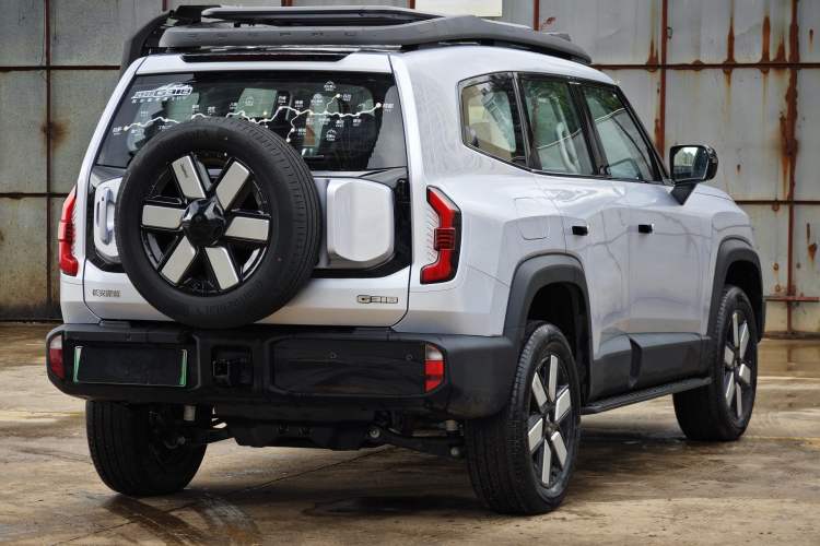 Used Deepal G318 2024 Four-Wheel-Drive Air Suspension Model Exterior 6