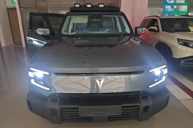 Used Deepal G318 2024 Four-Wheel-Drive Air Suspension Model Front