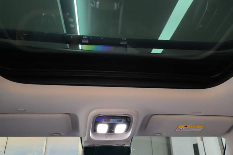 Used Deepal G318 2024 Four-Wheel-Drive Air Suspension Model Headliner