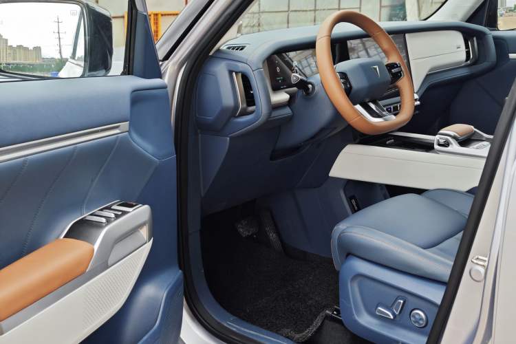Used Deepal G318 2024 Four-Wheel-Drive Air Suspension Model Interior 5