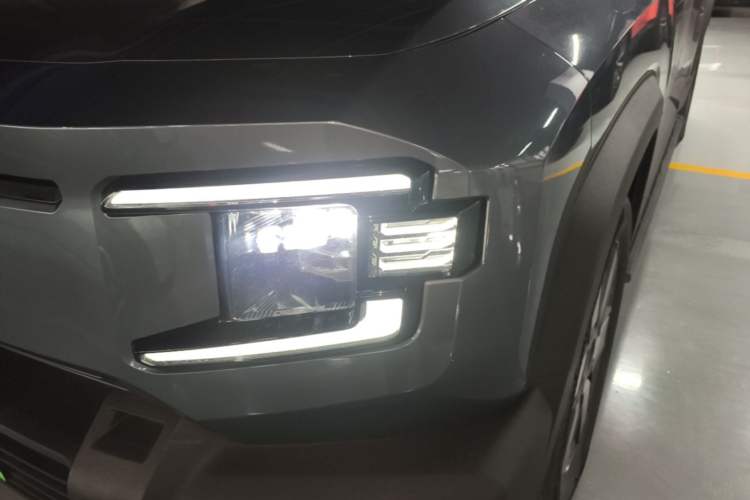 Used Deepal G318 2024 Two-Wheel Drive Air Suspension Version Left Front Headlight