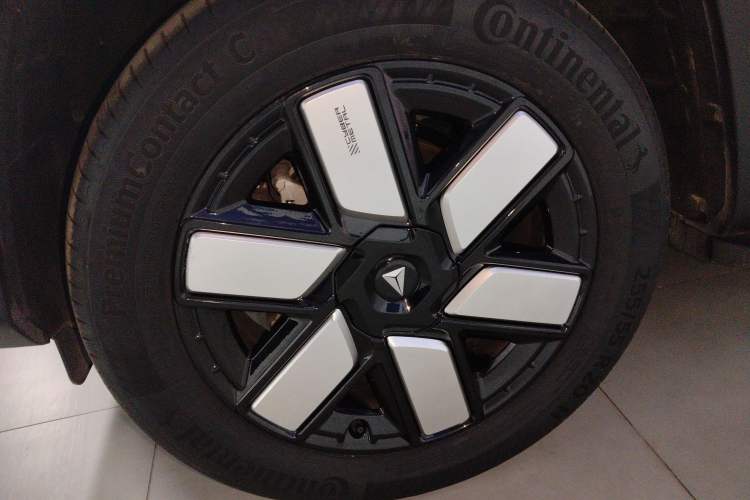 Used Deepal G318 2024 Two-Wheel Drive Air Suspension Version Left Front Wheel Hub
