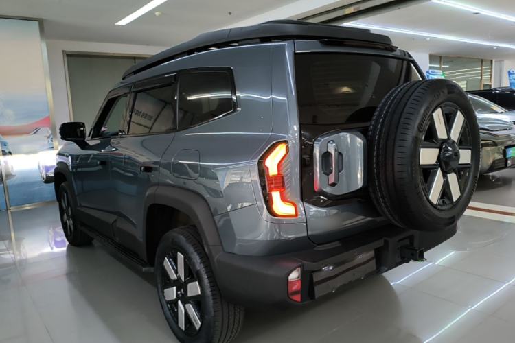 Used Deepal G318 2024 Four-Wheel-Drive Air Suspension Model Rear Left 45 Deg