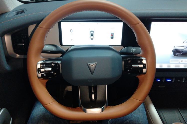 Used Deepal G318 2024 Two-Wheel Drive Air Suspension Version Steering Wheel