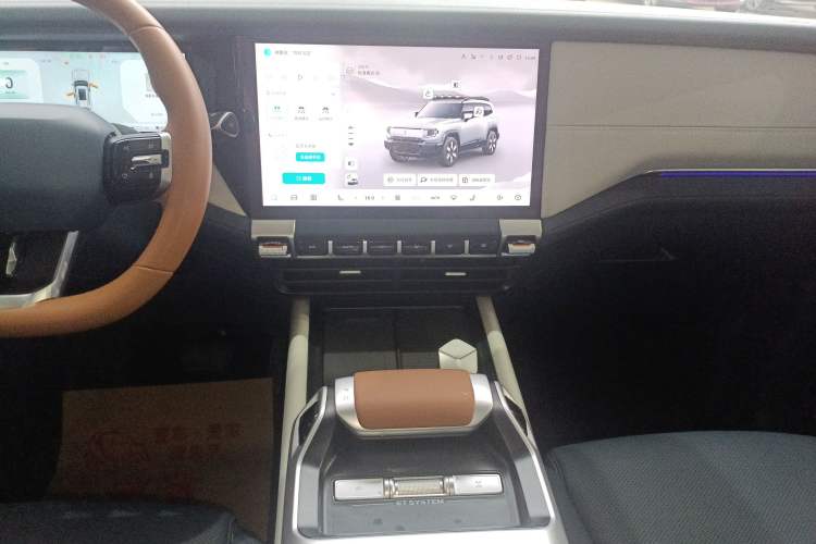 Used Deepal G318 2024 Four-Wheel-Drive Air Suspension Model Audio And AC Panel