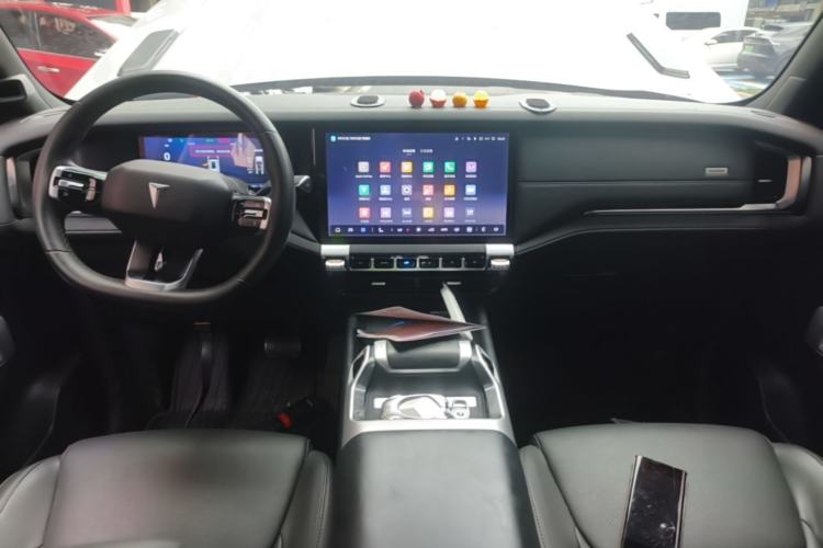 Used Deepal G318 2024 Four-Wheel-Drive Air Suspension Model Center Console