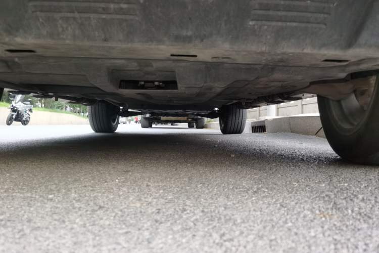 Used Deepal G318 2024 Four-Wheel-Drive Air Suspension Model Chassis Front
