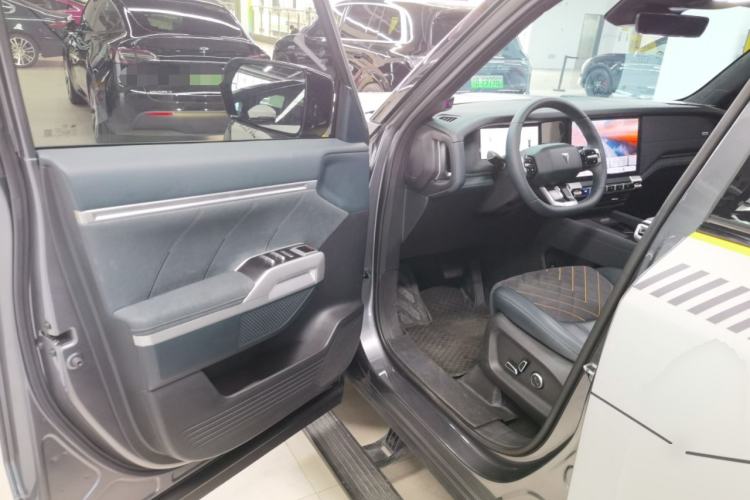 Used Deepal G318 2024 Four-Wheel-Drive Air Suspension Model Driver Seat