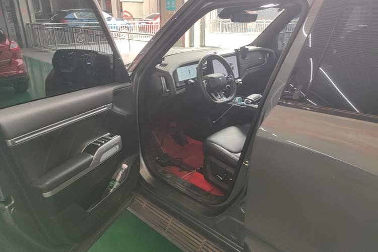 Used Deepal G318 2024 Four-Wheel-Drive Air Suspension Model Driver Seat