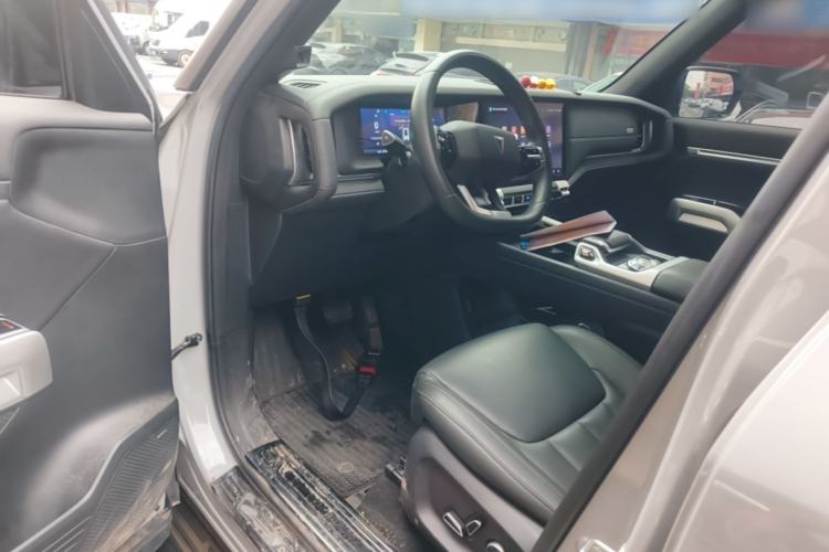 Used Deepal G318 2024 Four-Wheel-Drive Air Suspension Model Driver Seat