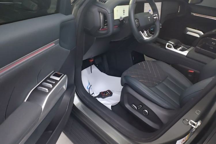 Used Deepal G318 2024 Four-Wheel-Drive Air Suspension Model Driver Seat