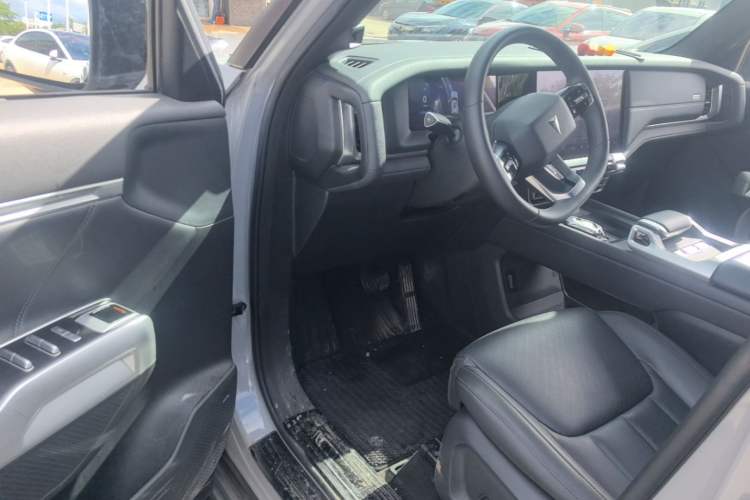 Used Deepal G318 2024 Four-Wheel-Drive Air Suspension Model Driver Seat