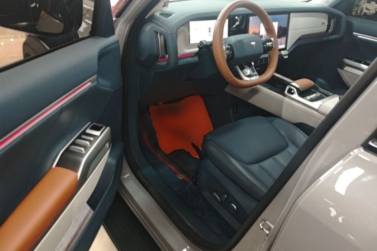 Used Deepal G318 2024 Four-Wheel-Drive Air Suspension Model Driver Seat