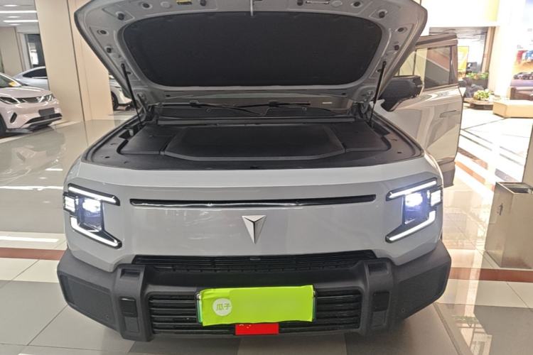 Used Deepal G318 2024 Four-Wheel-Drive Air Suspension Model Engine Bay