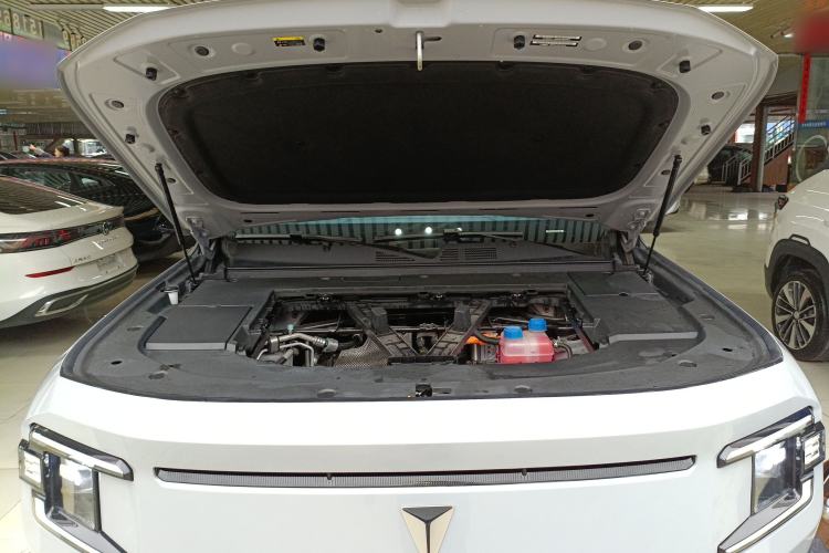 Used Deepal G318 2024 Four-Wheel-Drive Air Suspension Model Engine Bay