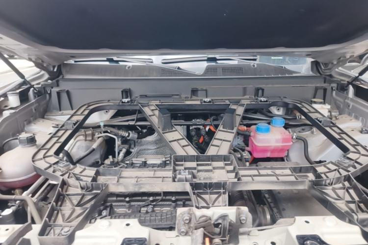 Used Deepal G318 2024 Four-Wheel-Drive Air Suspension Model Engine Bay