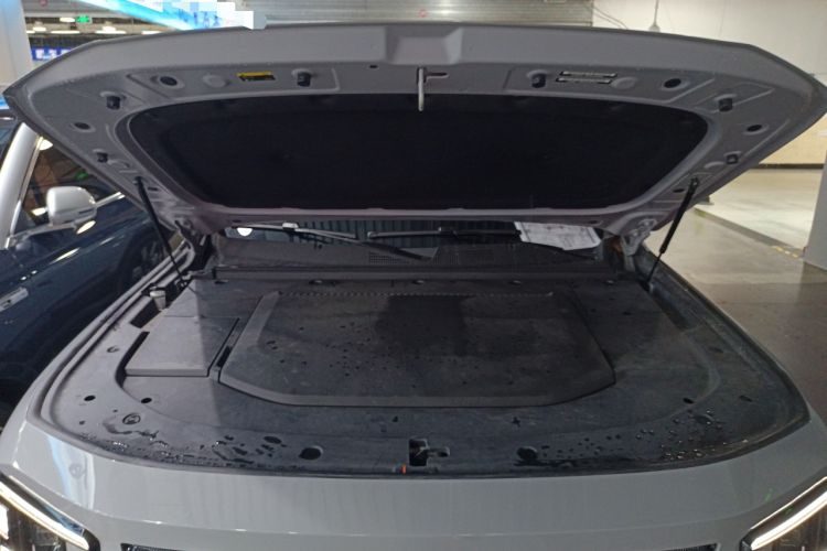 Used Deepal G318 2024 Four-Wheel-Drive Air Suspension Model Engine Bay