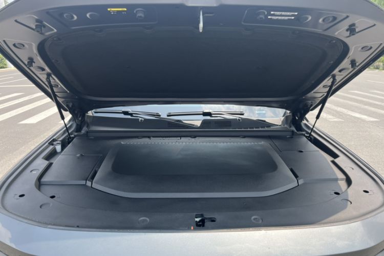Used Deepal G318 2024 Four-Wheel-Drive Air Suspension Model Engine Bay