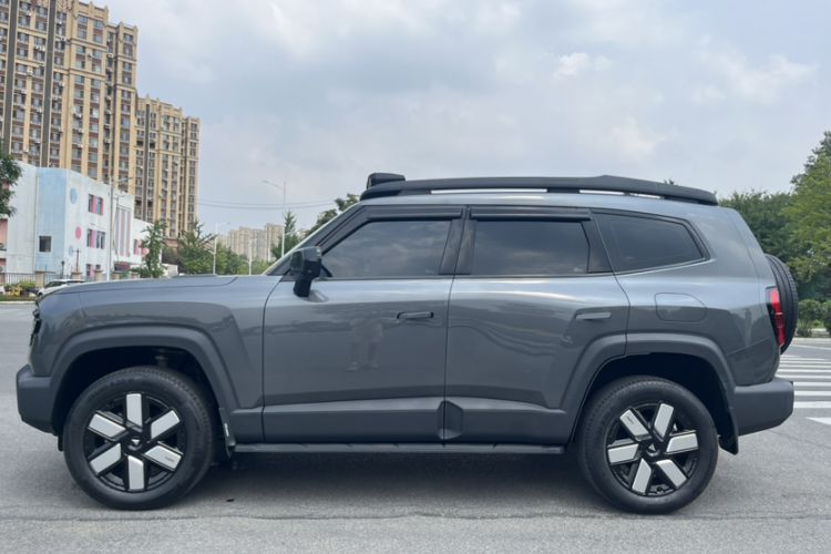 Used Deepal G318 2024 Four-Wheel-Drive Air Suspension Model Exterior 3