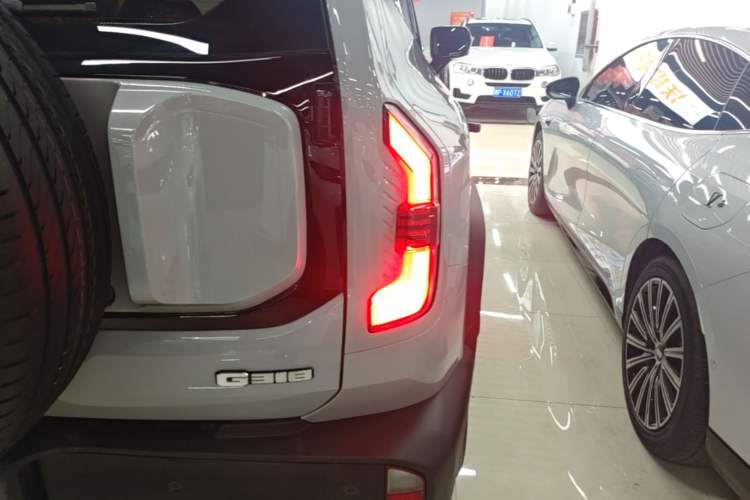 Used Deepal G318 2024 Four-Wheel-Drive Air Suspension Model Exterior 3