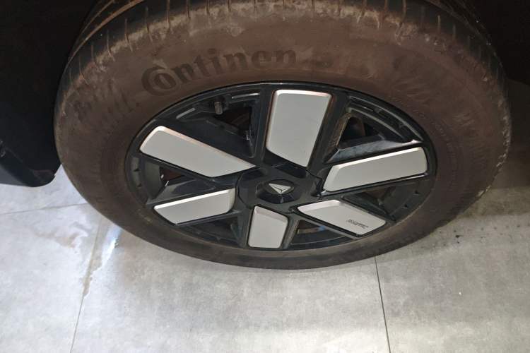 Used Deepal G318 2024 Four-Wheel-Drive Air Suspension Model Exterior 5