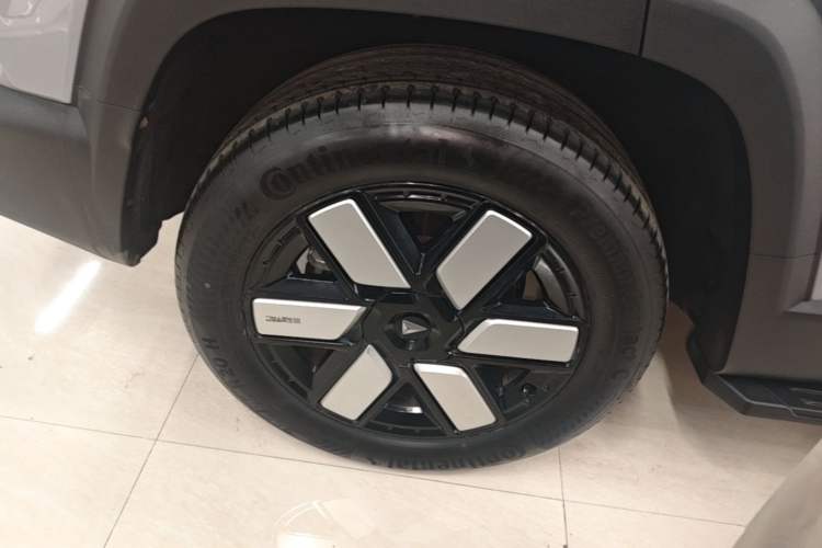 Used Deepal G318 2024 Four-Wheel-Drive Air Suspension Model Exterior 5