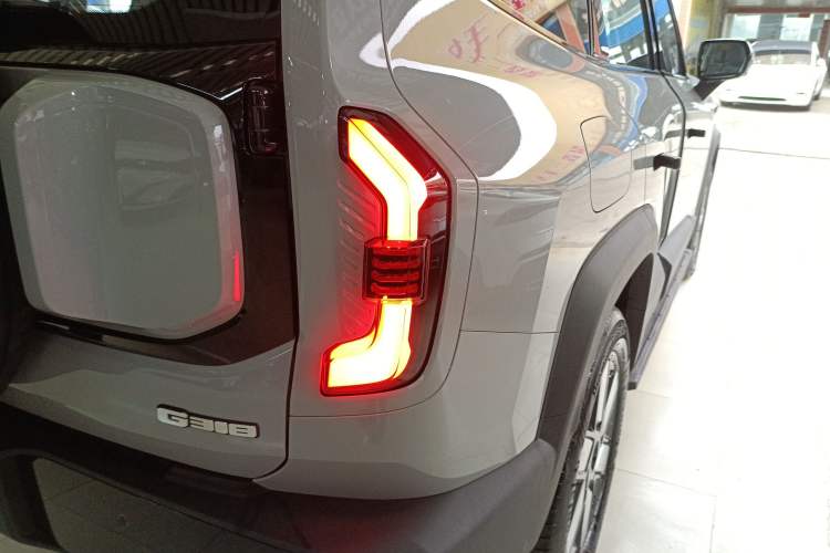 Used Deepal G318 2024 Four-Wheel-Drive Air Suspension Model Exterior 6