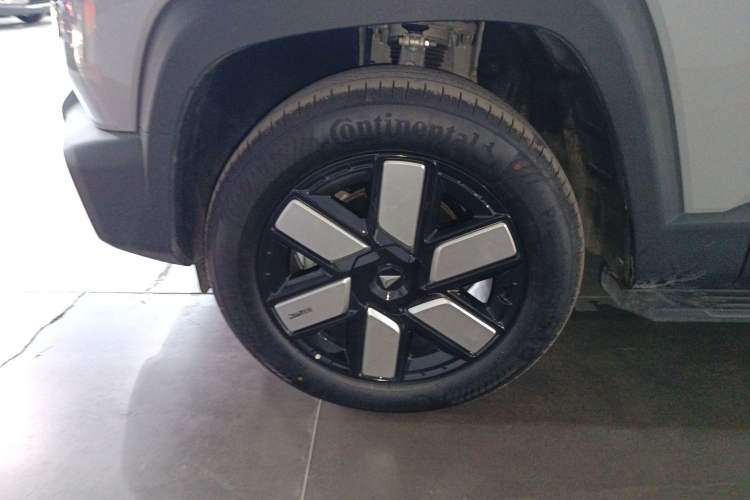 Used Deepal G318 2024 Four-Wheel-Drive Air Suspension Model Exterior 7