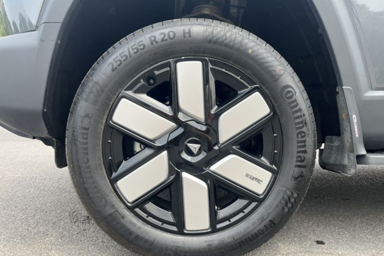 Used Deepal G318 2024 Four-Wheel-Drive Air Suspension Model Exterior 9