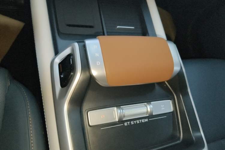 Used Deepal G318 2024 Four-Wheel Drive Comfort Edition Gear Lever