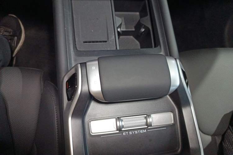 Used Deepal G318 2024 Four-Wheel-Drive Air Suspension Model Gear Lever