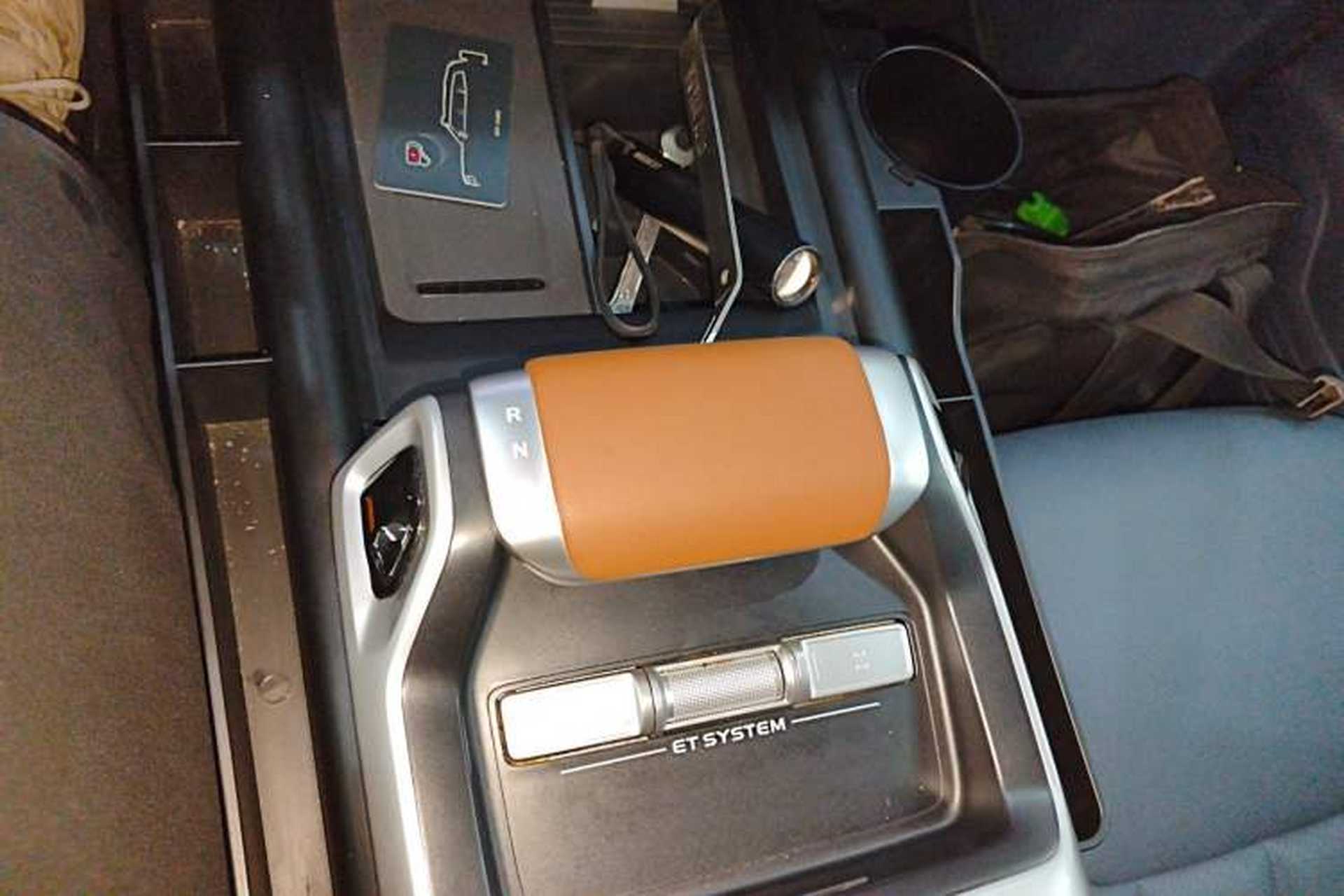 Used Deepal G318 2024 Four-Wheel-Drive Air Suspension Model Gear Lever