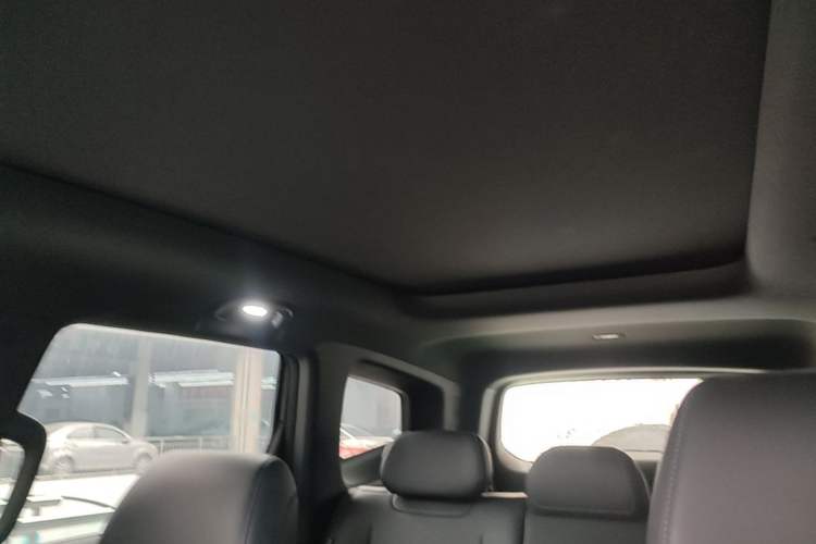 Used Deepal G318 2024 Four-Wheel-Drive Air Suspension Model Headliner