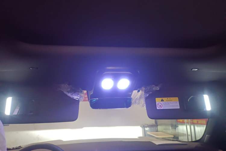 Used Deepal G318 2024 Two-Wheel Drive Air Suspension Version Headliner