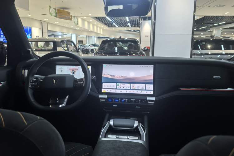 Used Deepal G318 2024 Four-Wheel-Drive Air Suspension Model Interior 1