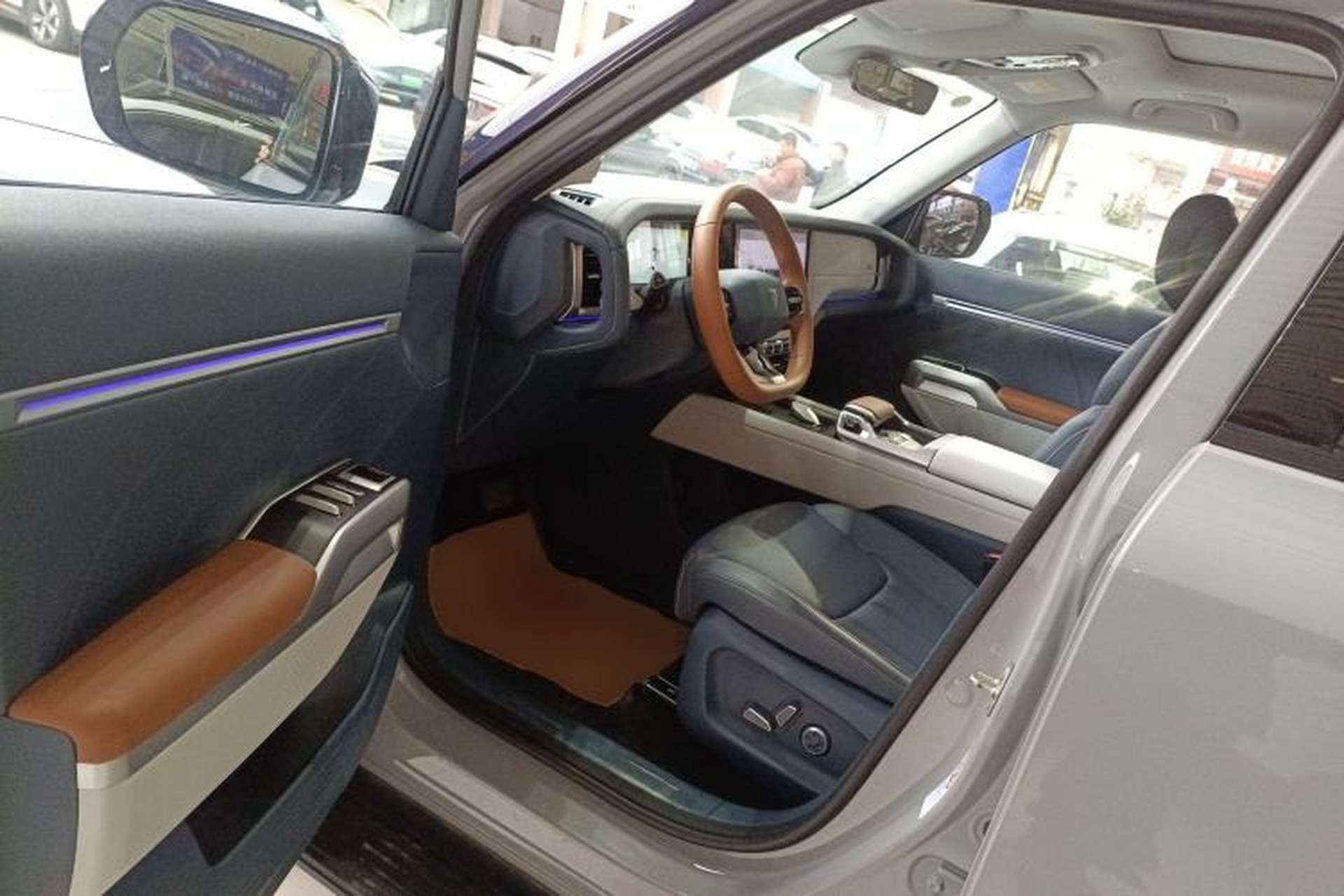Used Deepal G318 2024 Four-Wheel-Drive Air Suspension Model Interior 3