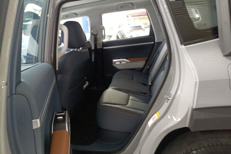 Used Deepal G318 2024 Four-Wheel-Drive Air Suspension Model Interior 4