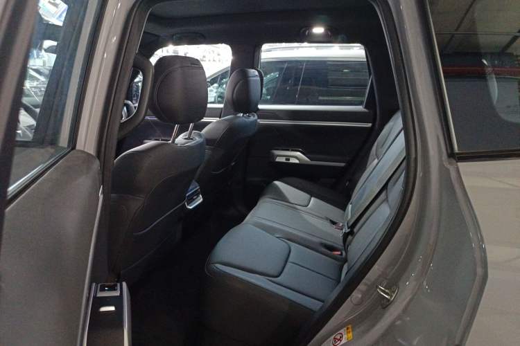 Used Deepal G318 2024 Four-Wheel-Drive Air Suspension Model Interior 4