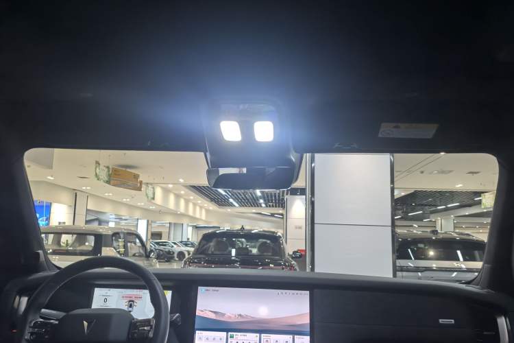 Used Deepal G318 2024 Four-Wheel-Drive Air Suspension Model Interior 5