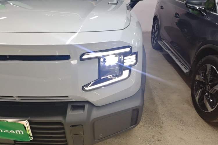 Used Deepal G318 2024 Four-Wheel Drive Comfort Edition Left Front Headlight