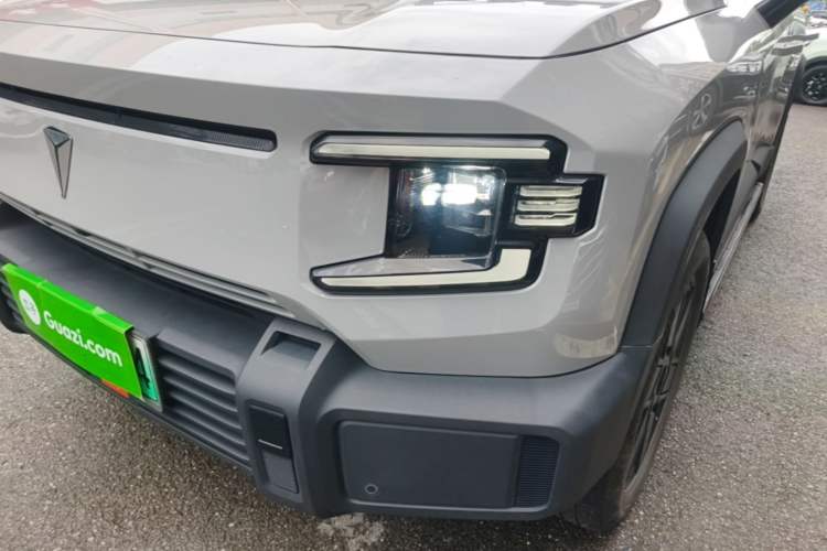 Used Deepal G318 2024 Four-Wheel-Drive Air Suspension Model Left Front Headlight