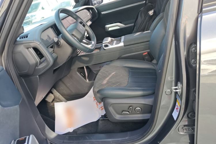 Used Deepal G318 2024 Four-Wheel-Drive Air Suspension Model Left Front Seat